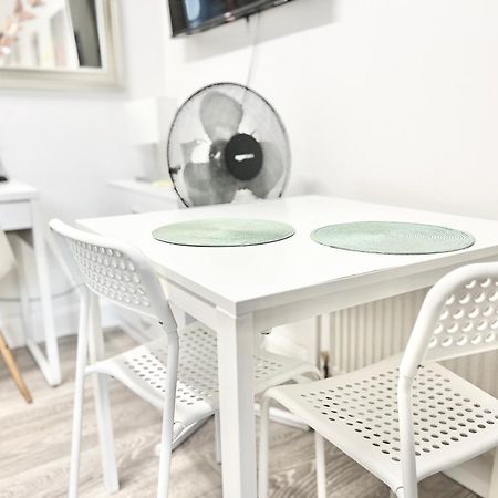 Complete Central Flat Netflix And Fast Wifi Londres Exterior foto